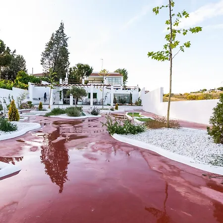 En Toledo Villa *